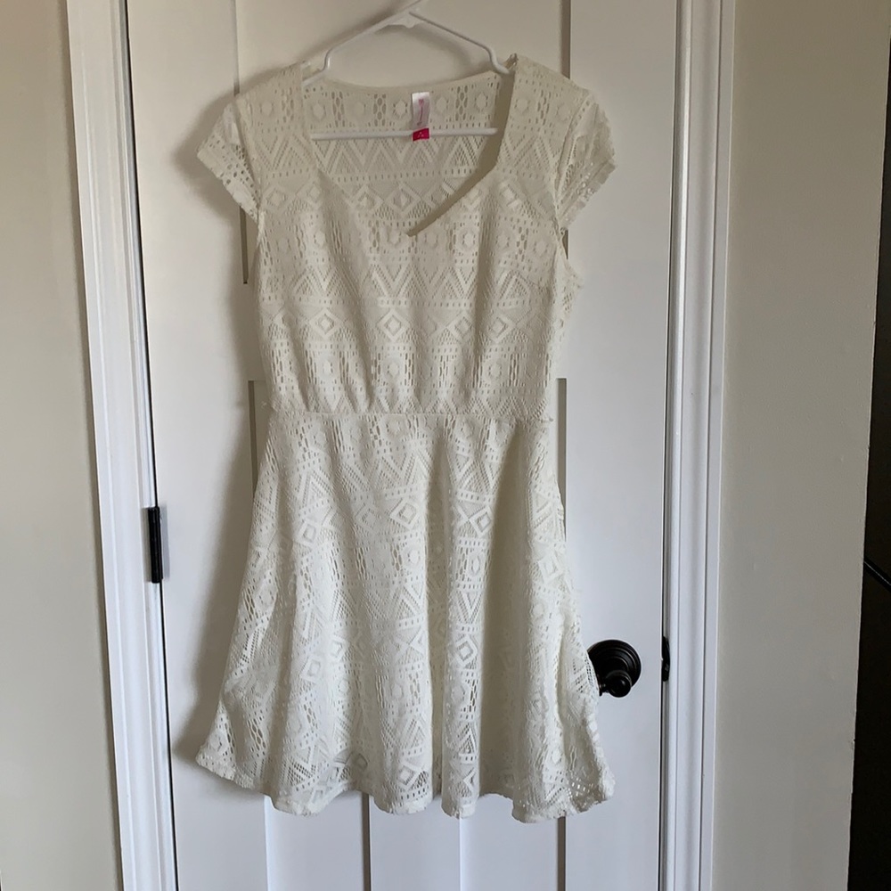 No Boundaries White Lace Dress 7-9 Medium